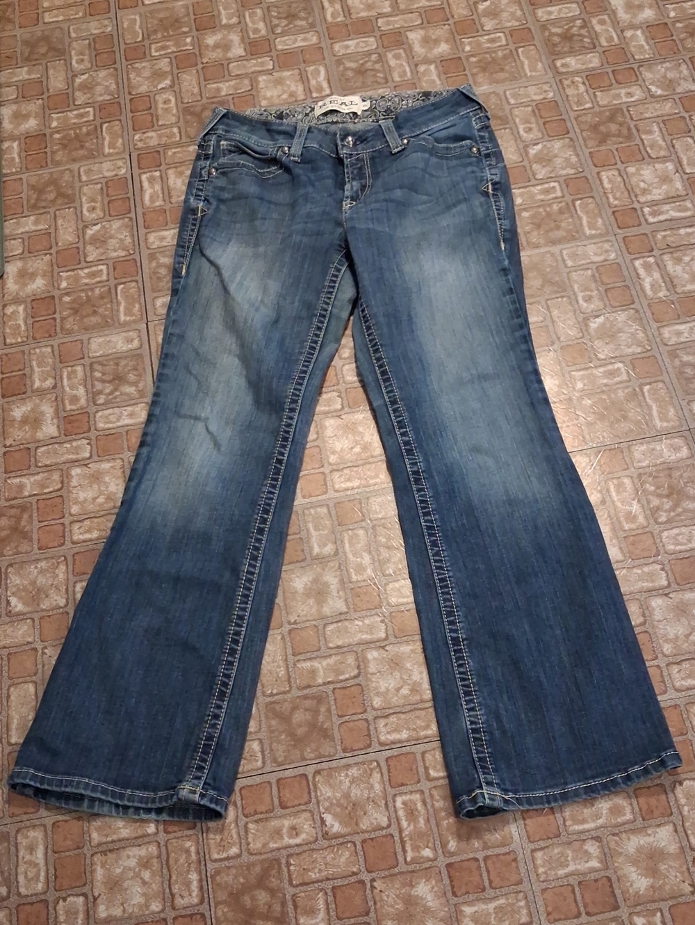 Ariat Women's Medium Blue Flare Jeans Size 30-s
